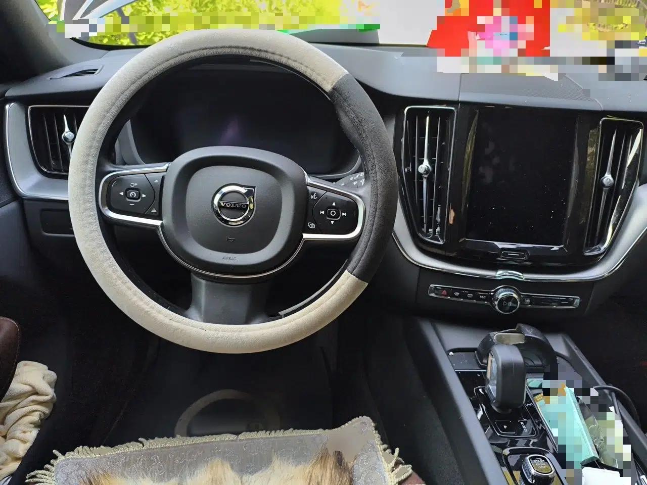 Volvo XC60 2023 B5 4x4 Smart Luxury Edition — миниатюра 10