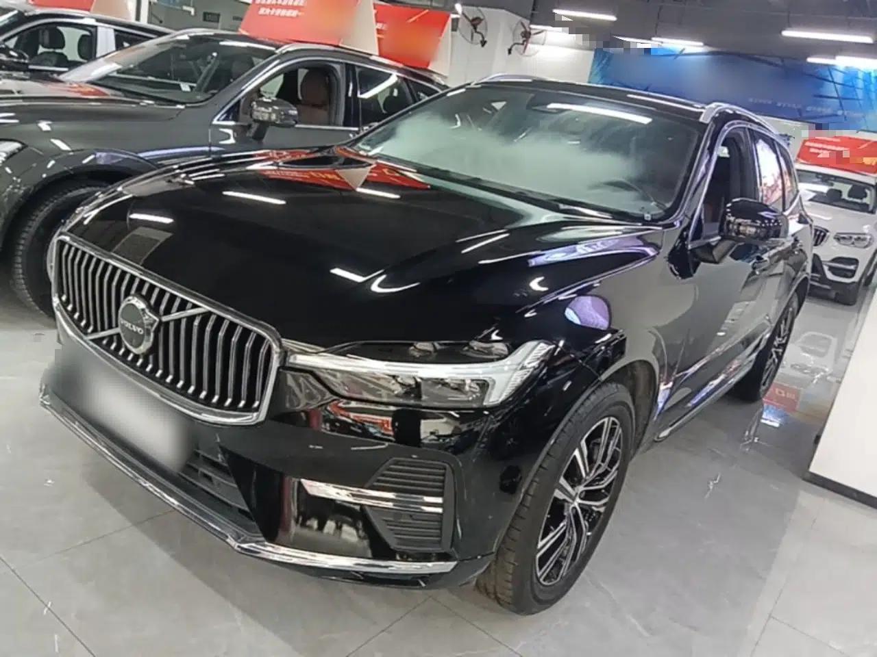 Volvo XC60 2022 B5 4x4 Smart Luxury Edition — миниатюра 1