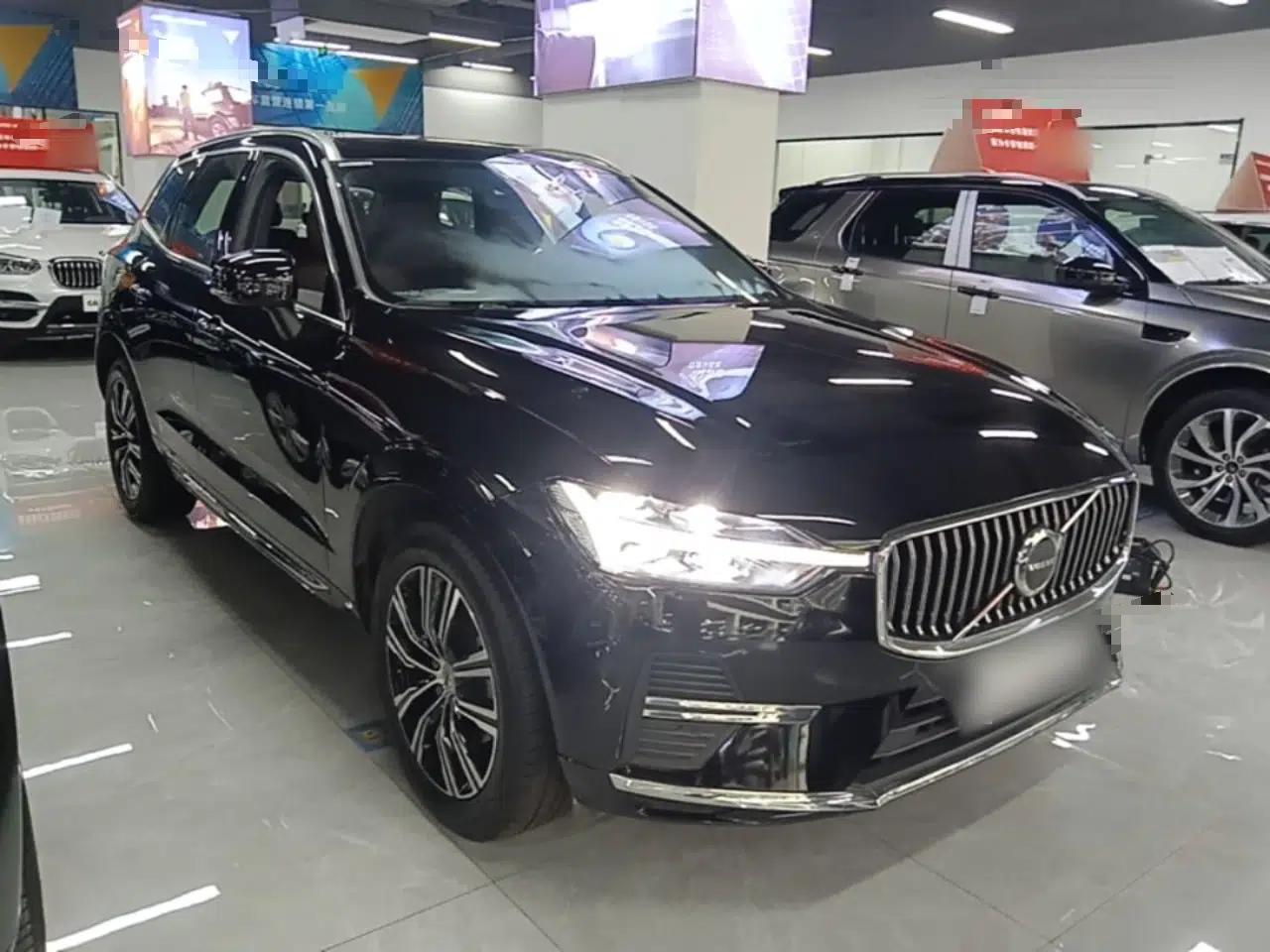 Volvo XC60 2022 B5 4x4 Smart Luxury Edition — миниатюра 3