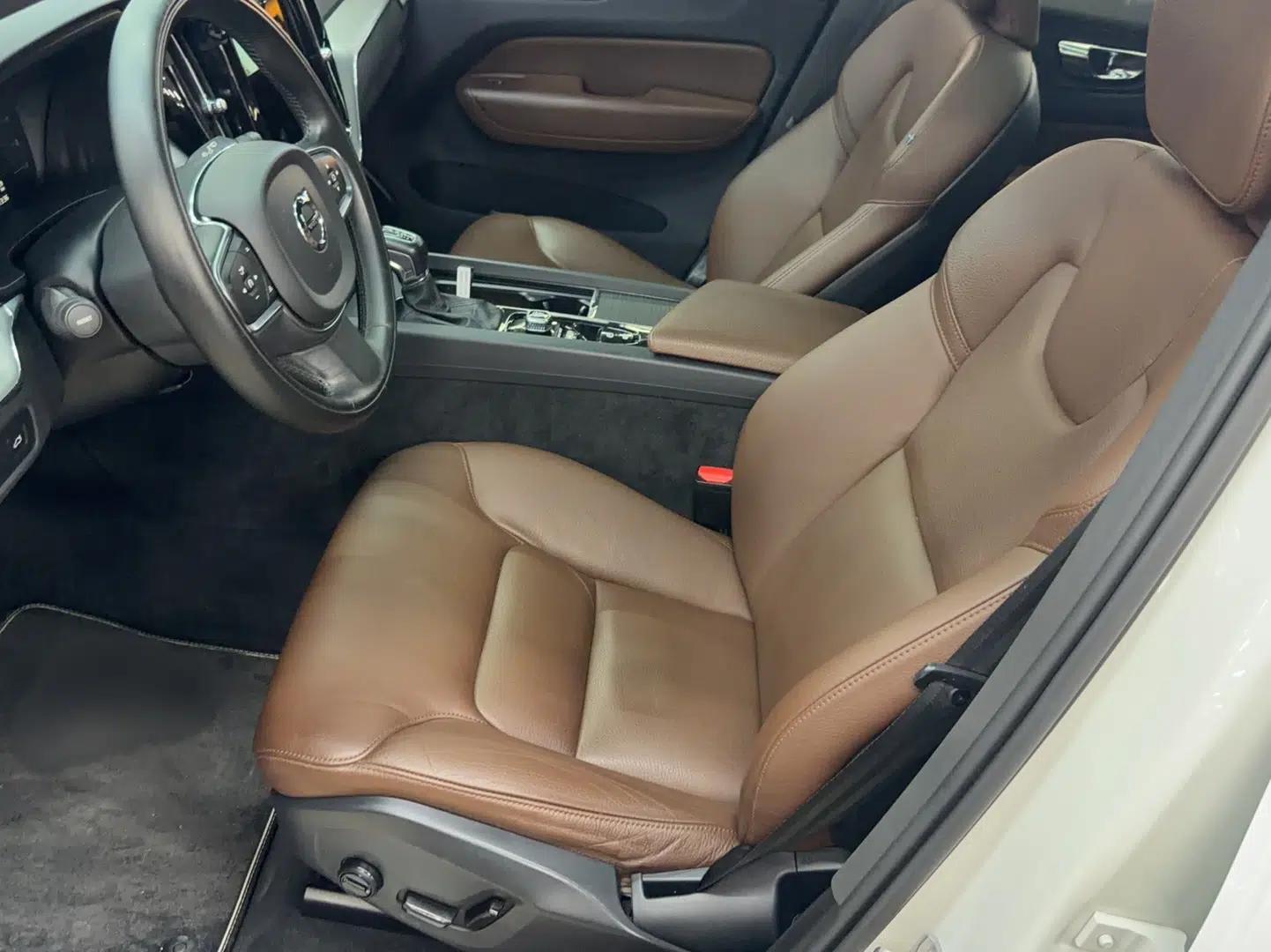 Volvo XC60 2021 T5 4x4 Smart Luxury Edition — миниатюра 11