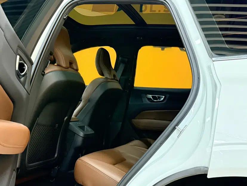 Volvo XC60 2021 T5 4x4 Smart Luxury Edition — миниатюра 14