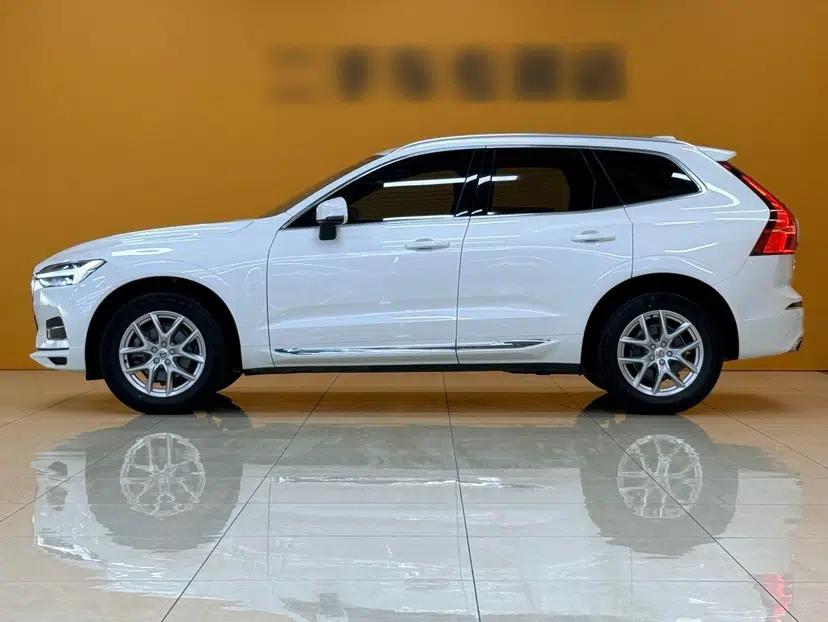 Volvo XC60 2021 T5 4x4 Smart Luxury Edition — миниатюра 4