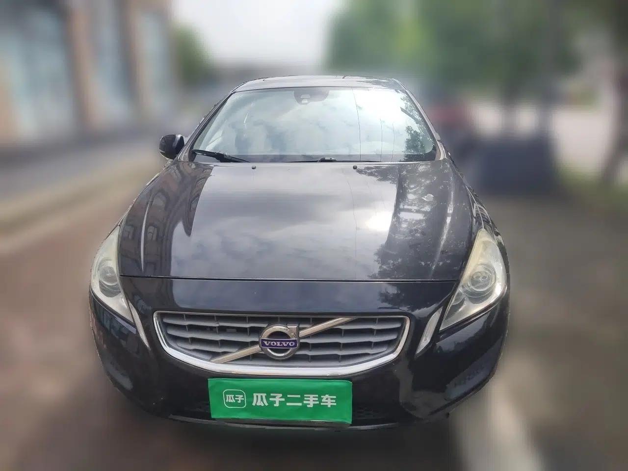 Volvo S60 2013 2.0T Progressive Edition — миниатюра 2