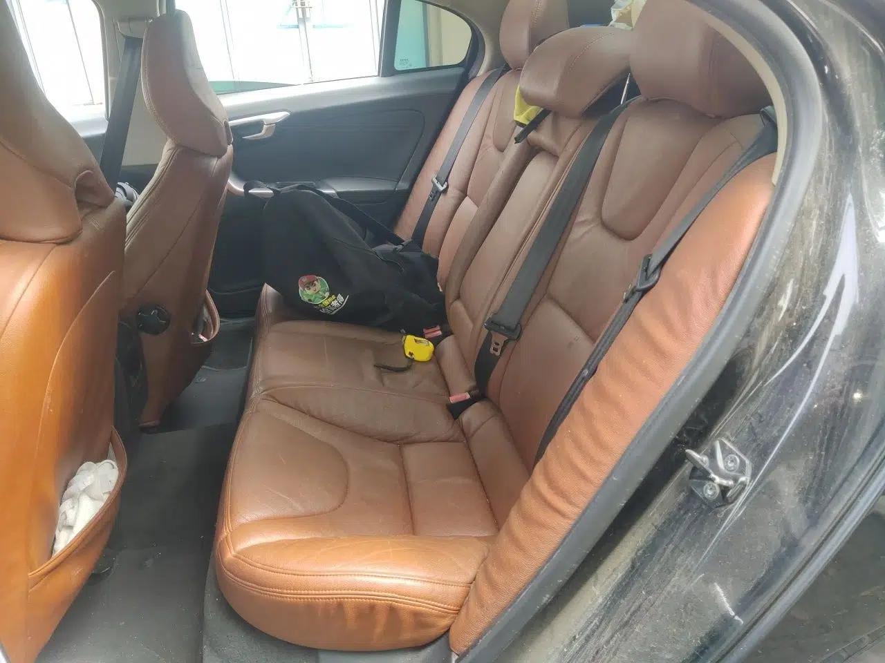 Volvo S60 2013 2.0T Progressive Edition — миниатюра 17