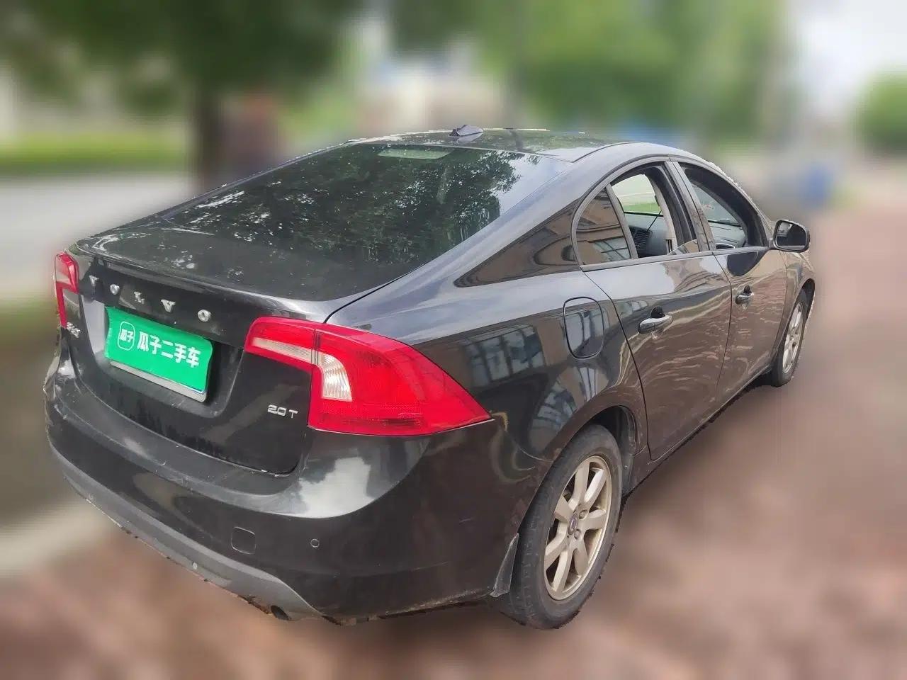 Volvo S60 2013 2.0T Progressive Edition — миниатюра 6