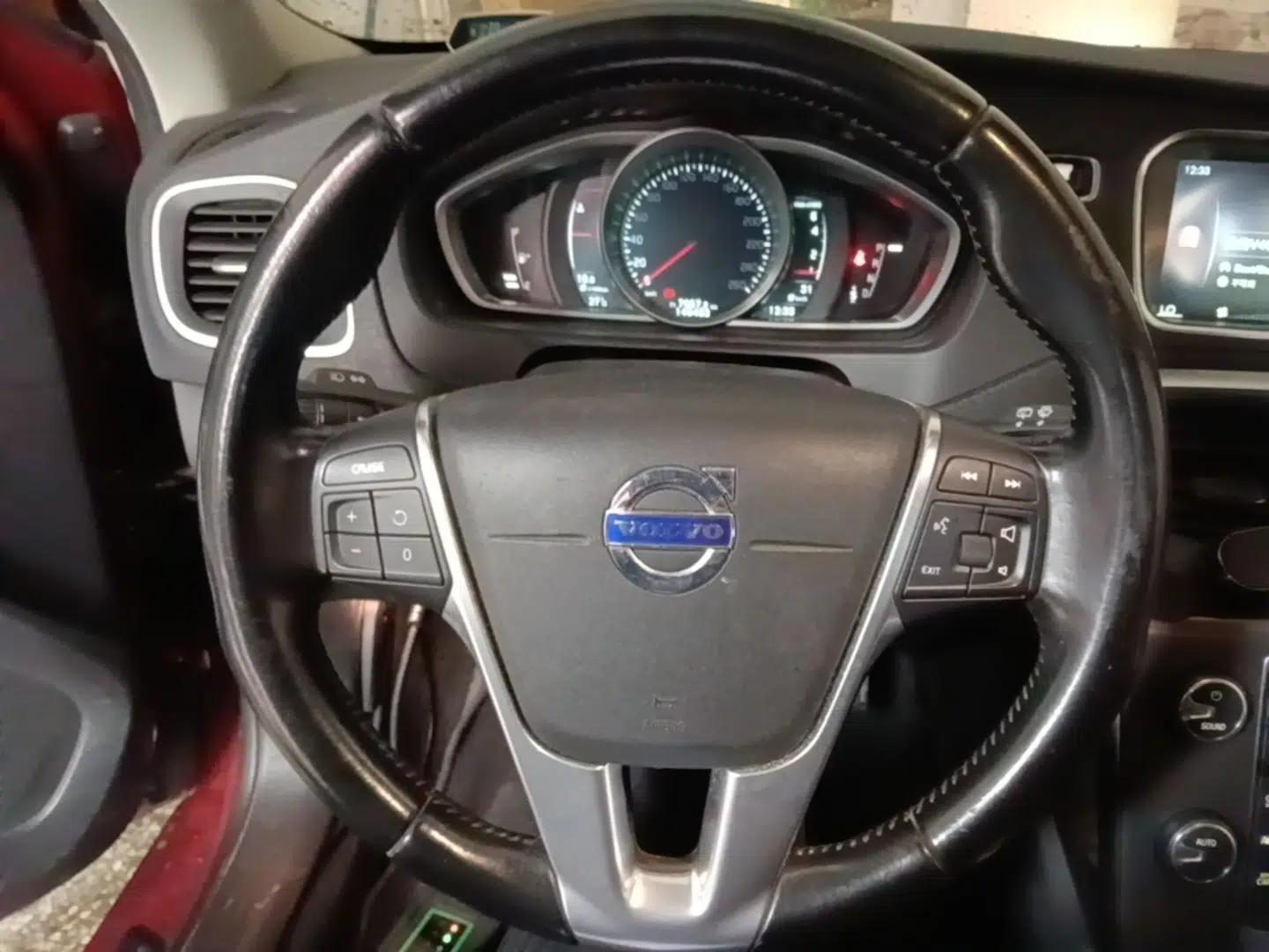 Volvo V40 2015 1.6T Zhiyi Edition — миниатюра 13
