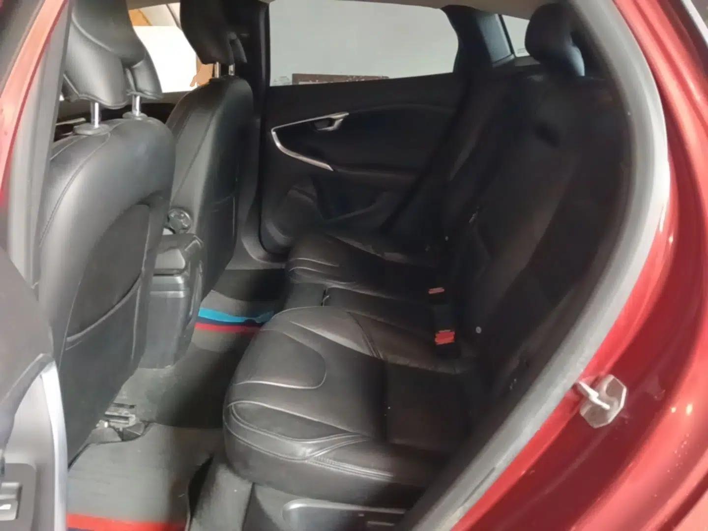 Volvo V40 2015 1.6T Zhiyi Edition — миниатюра 20
