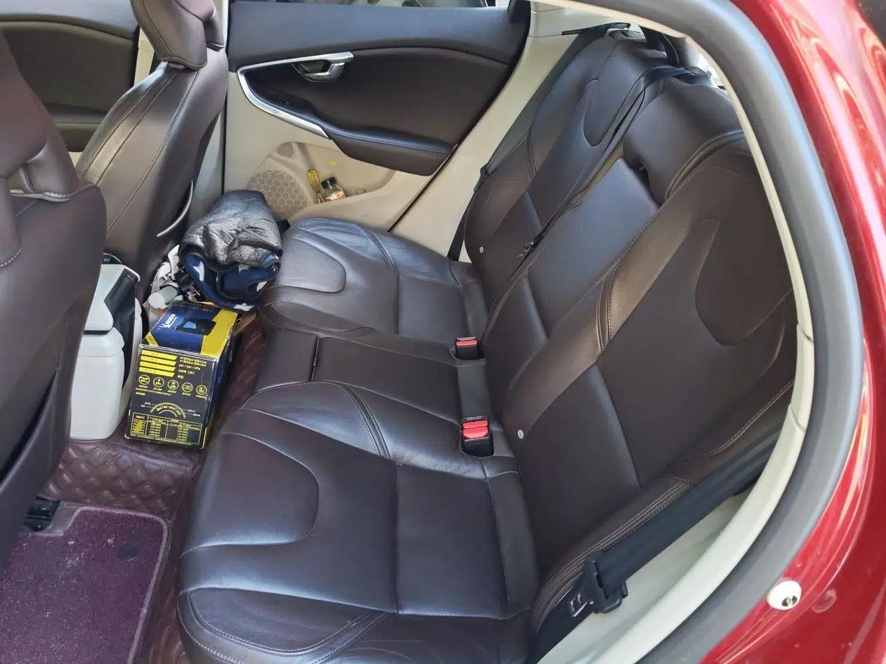 Volvo V40 2016 T3 Zhiyi Edition — миниатюра 17