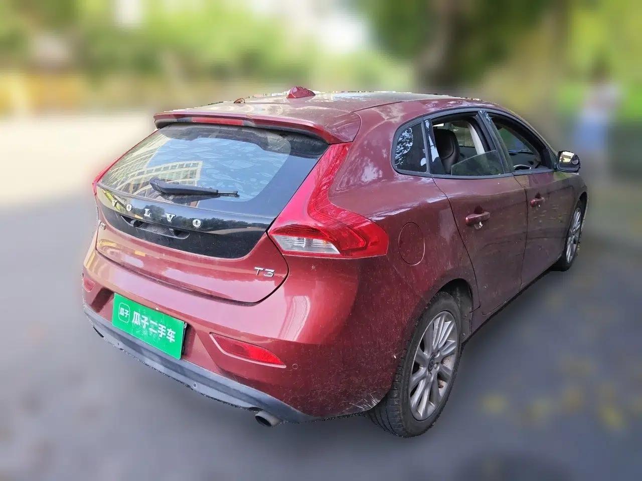 Volvo V40 2016 T3 Zhiyi Edition — миниатюра 6