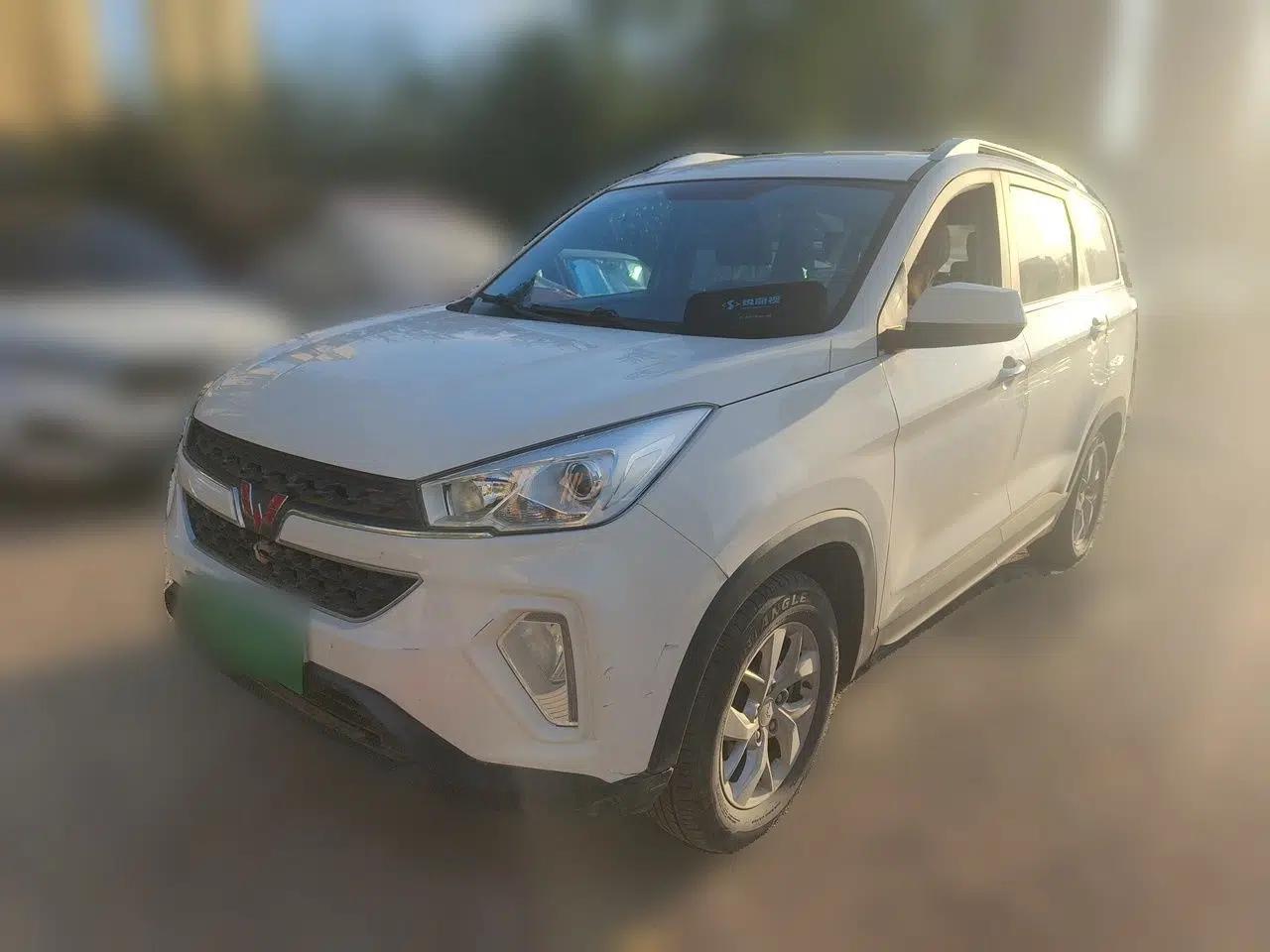 Wuling Hongguang S3 2019 1.5L Manual Luxury Model China VI Standard — миниатюра 1