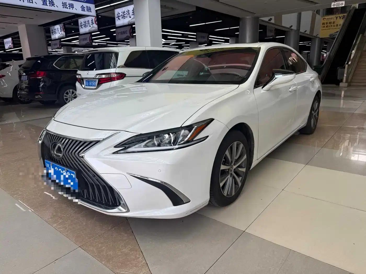 Lexus ES 2018 200 Premium Edition (China V emission standard) — миниатюра 1