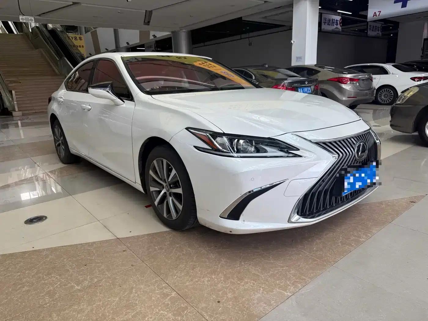Lexus ES 2018 200 Premium Edition (China V emission standard) — миниатюра 2