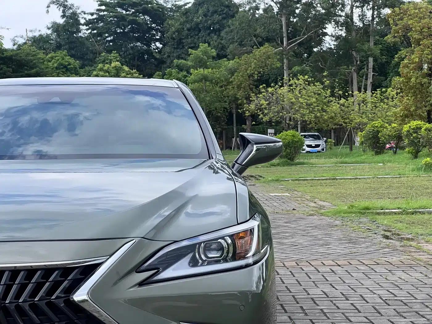 Lexus ES 2023 200 Premium Edition — миниатюра 4