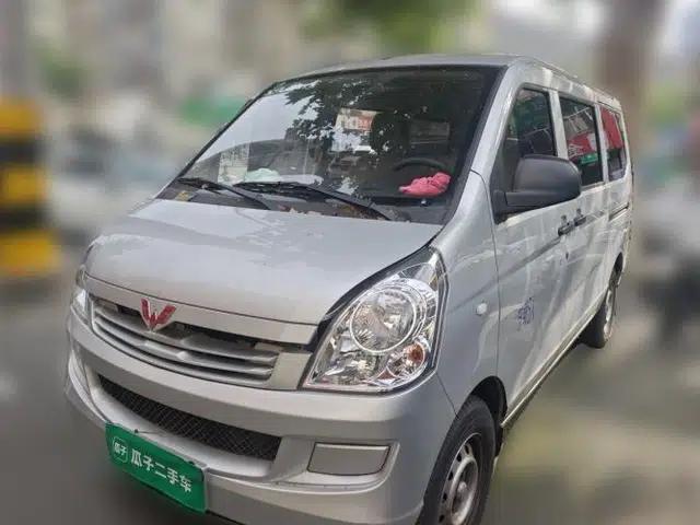 Wuling Rongguang S 2023 1.5L Base Version 5/7 Seats