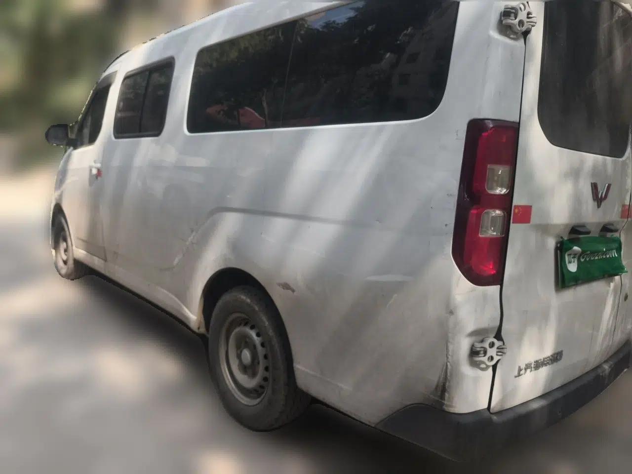 Wuling Yangguang 2024 300KM Comfort Version Passenger Van 75kW — миниатюра 4