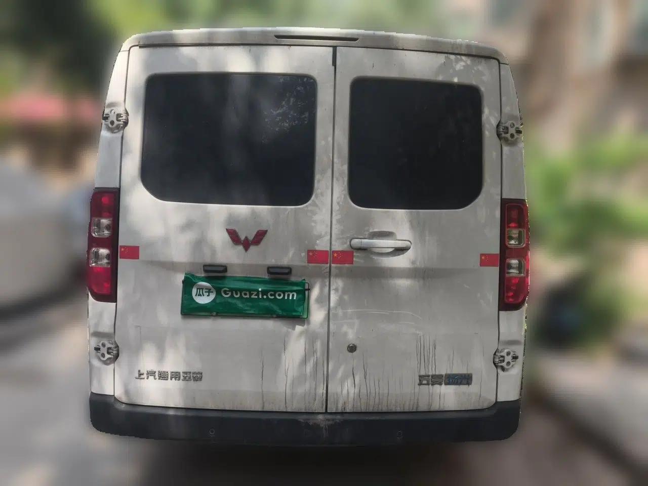 Wuling Yangguang 2024 300KM Comfort Version Passenger Van 75kW — миниатюра 5