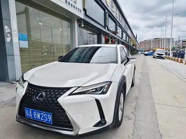 Lexus UX 2020 260h Explore Edition