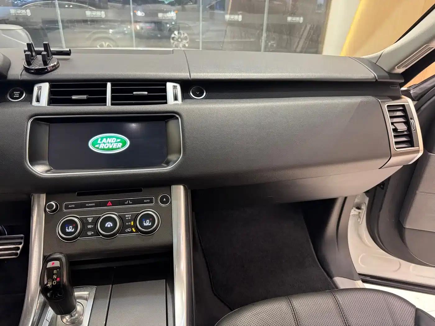 Range Rover Sport 2017 3.0 SC V6 HSE Dynamic — миниатюра 10