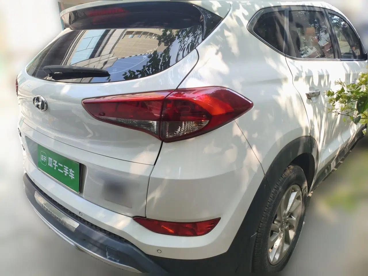 Hyundai Tucson 2015 1.6T Dual-Clutch Two-Wheel-Drive Smart Model — миниатюра 6