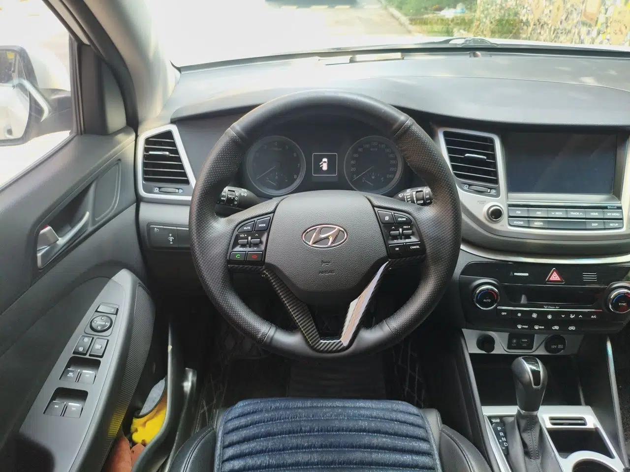 Hyundai Tucson 2015 1.6T Dual-Clutch Two-Wheel-Drive Smart Model — миниатюра 10