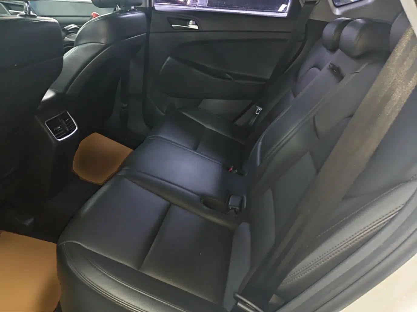 Hyundai Tucson 2015 1.6T Dual-Clutch Two-Wheel-Drive Smart Model — миниатюра 20