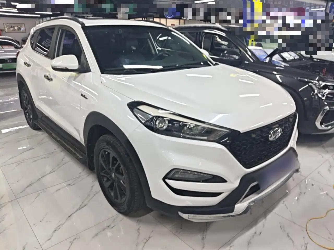 Hyundai Tucson 2015 1.6T Dual-Clutch Two-Wheel-Drive Smart Model — миниатюра 3