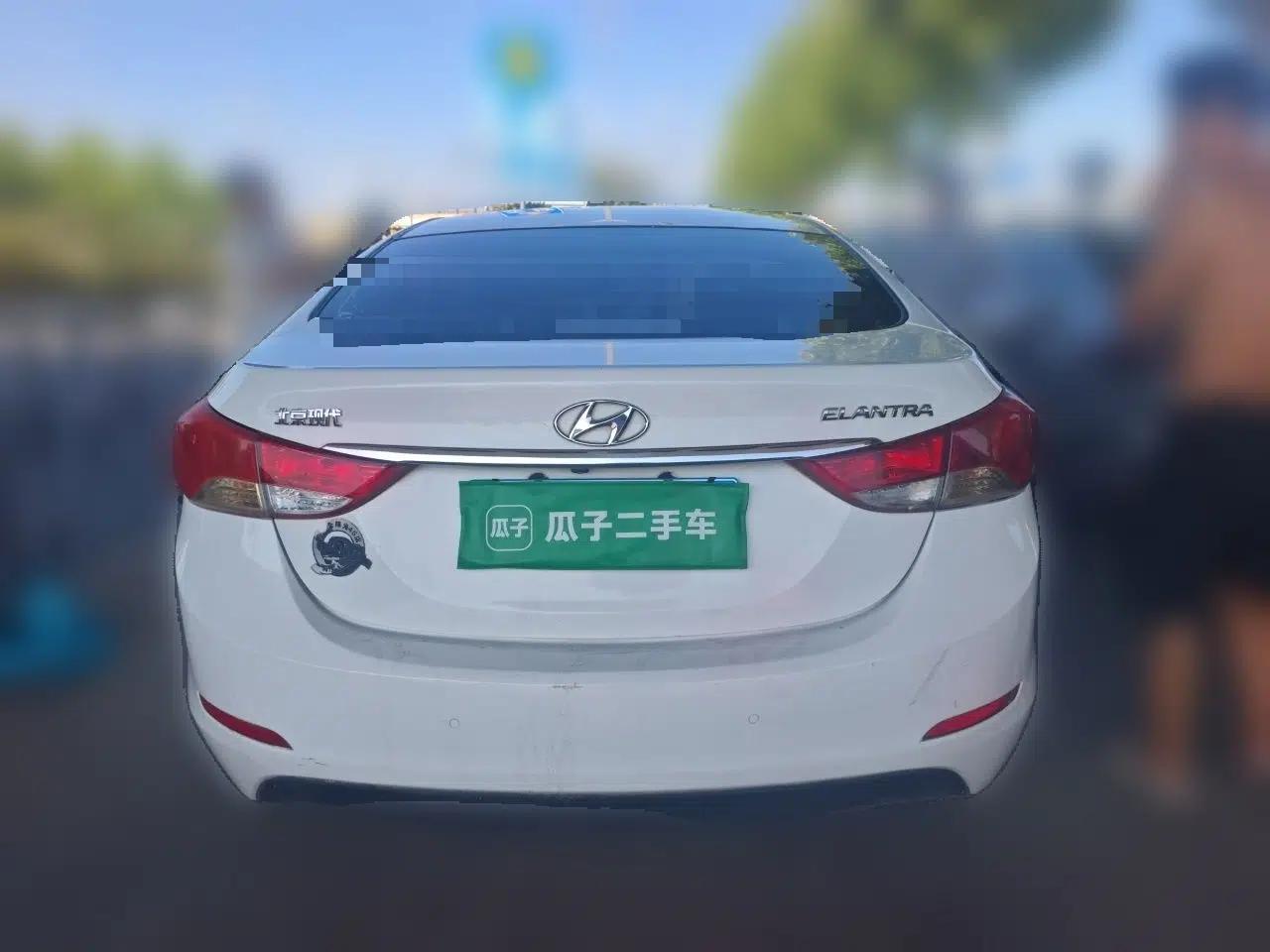 Hyundai Elantra (5th Generation / Langdong) 2015 1.6L Automatic Leading Model — миниатюра 5