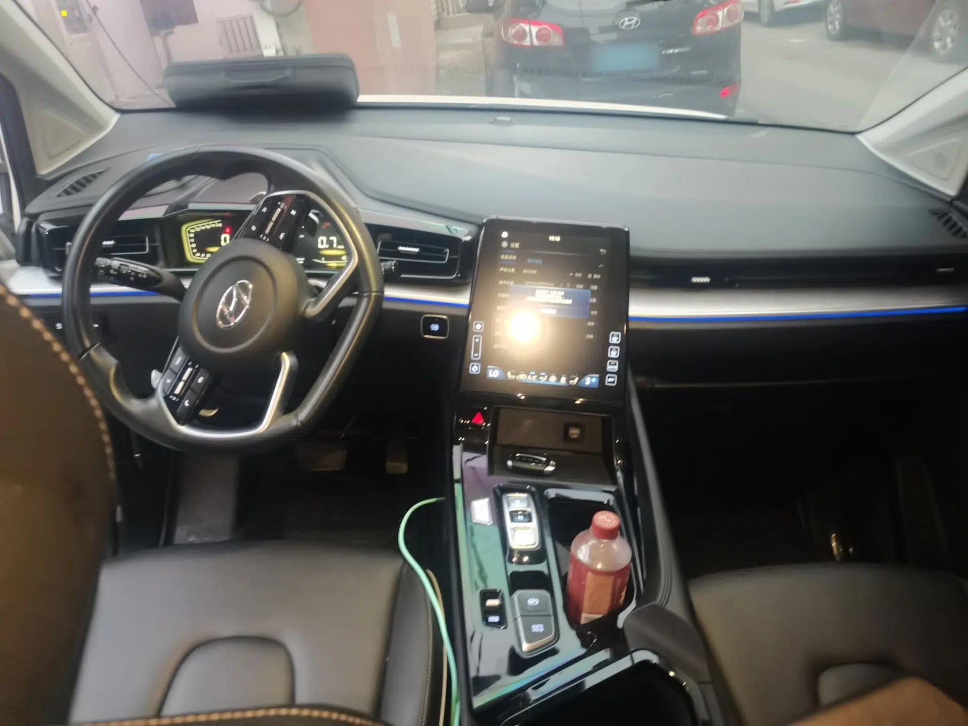 Hyundai Custo 2021 380TGDi Smart Love Flagship Edition TOP Premium — миниатюра 9