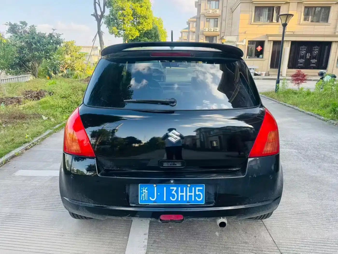 2009 Swift 1.5L Automatic Ink Edition — миниатюра 7