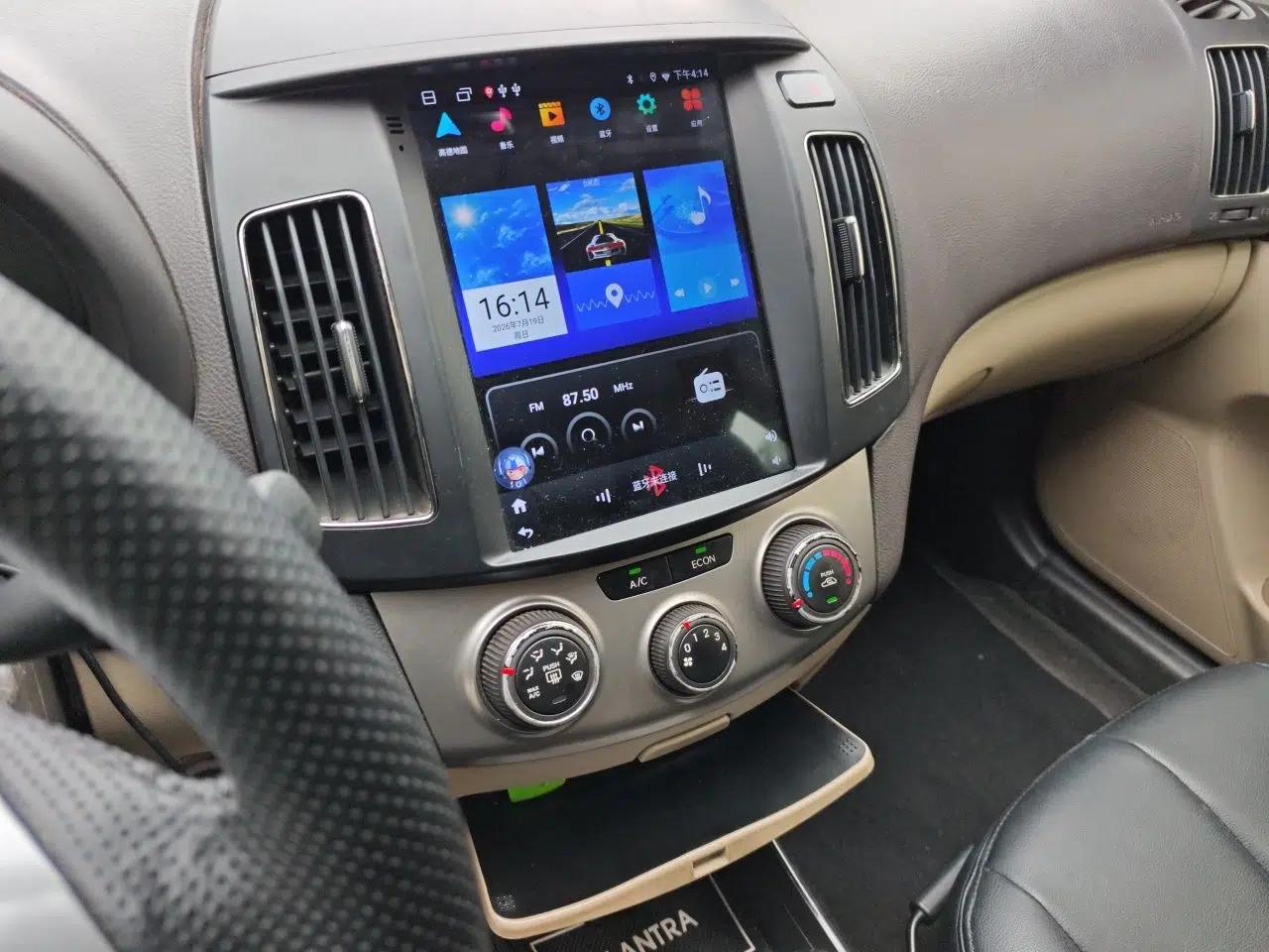 Hyundai Celesta 2011 1.6L Automatic Comfort Edition — миниатюра 13