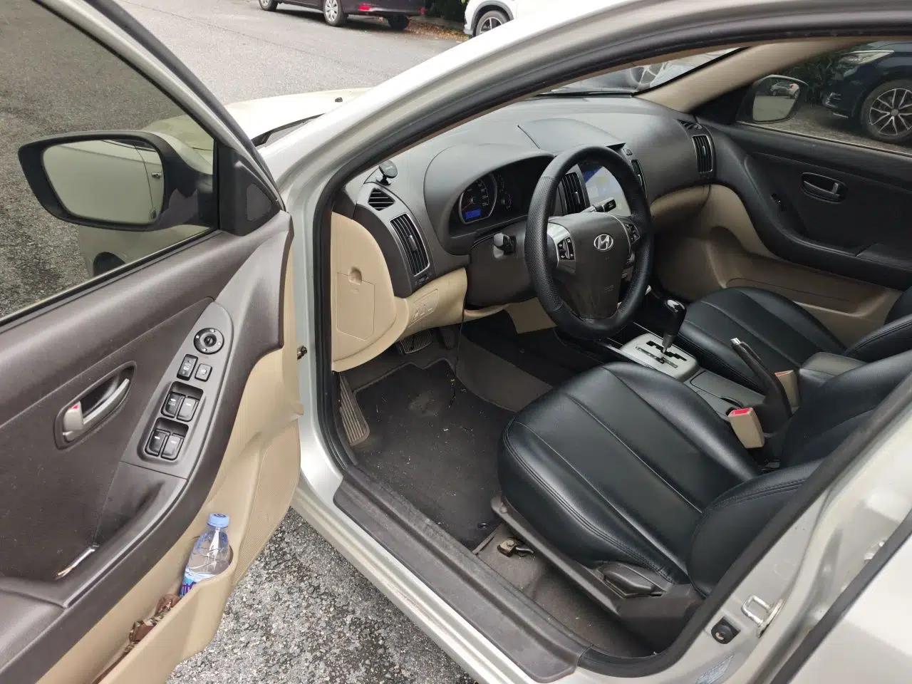 Hyundai Celesta 2011 1.6L Automatic Comfort Edition — миниатюра 16