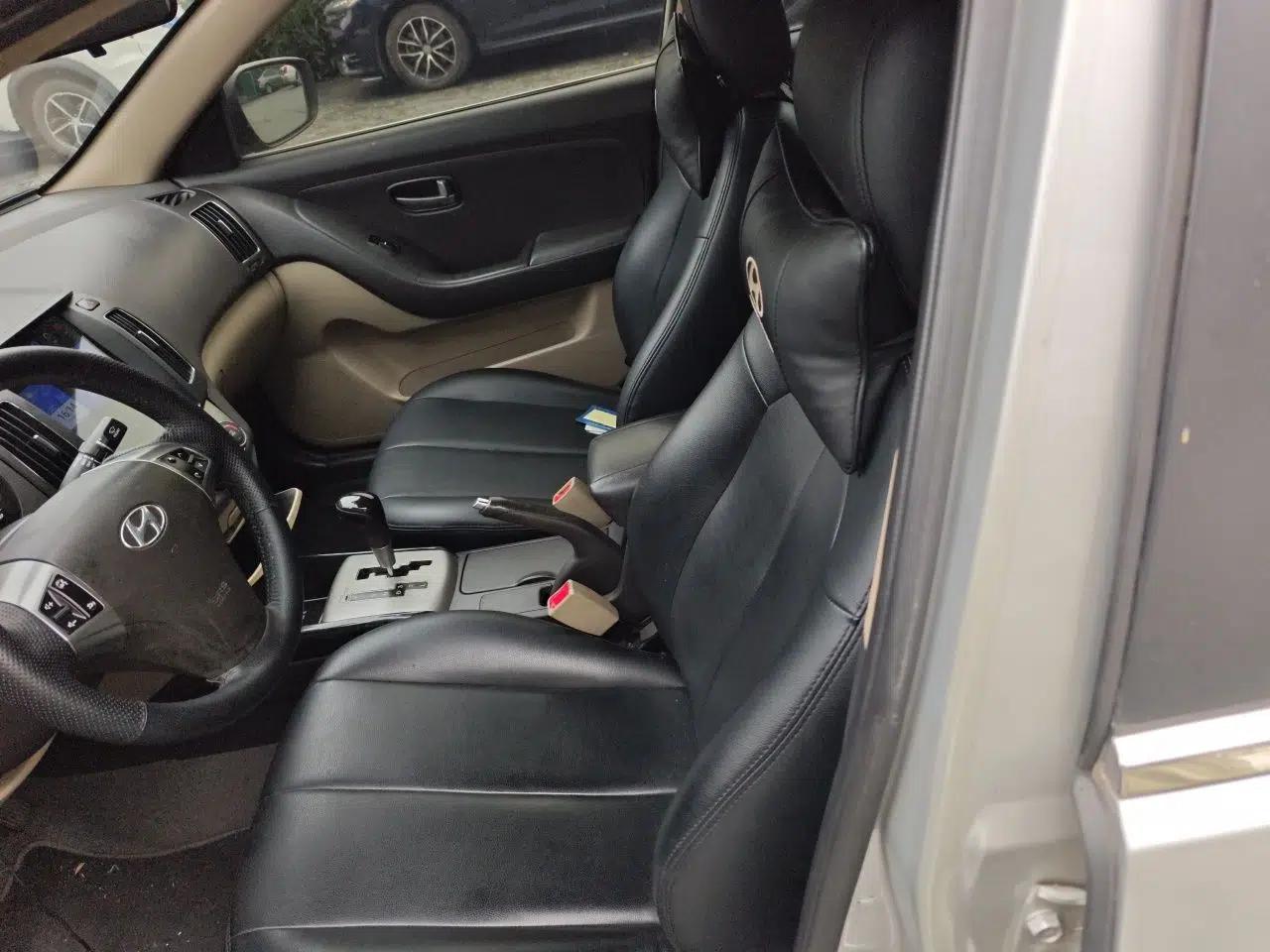 Hyundai Celesta 2011 1.6L Automatic Comfort Edition — миниатюра 17