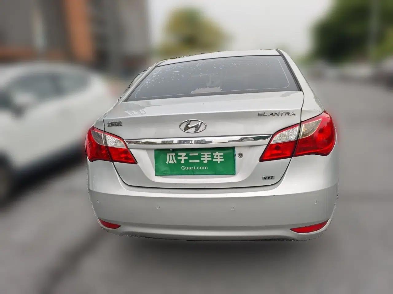 Hyundai Celesta 2011 1.6L Automatic Comfort Edition — миниатюра 5