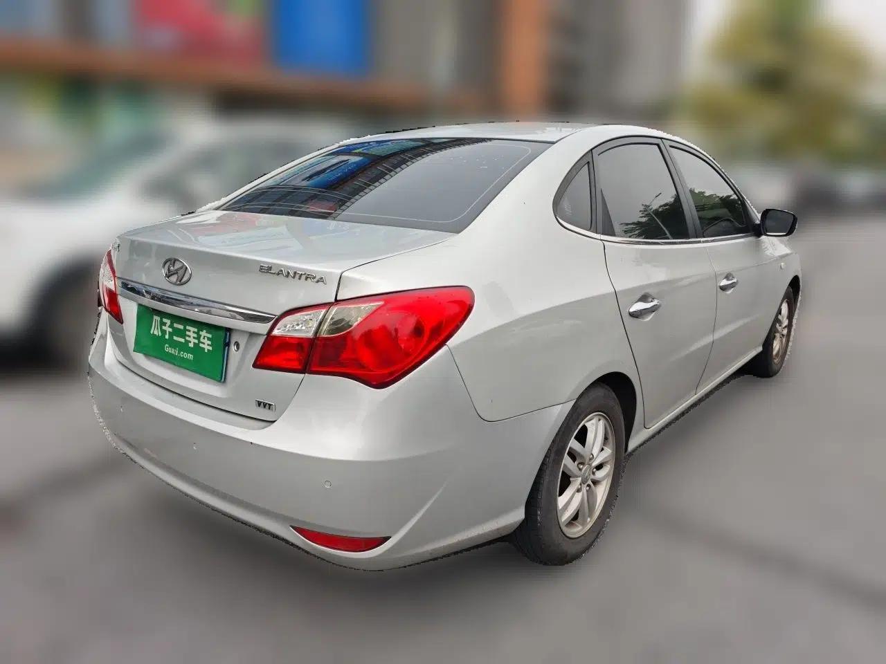 Hyundai Celesta 2011 1.6L Automatic Comfort Edition — миниатюра 6