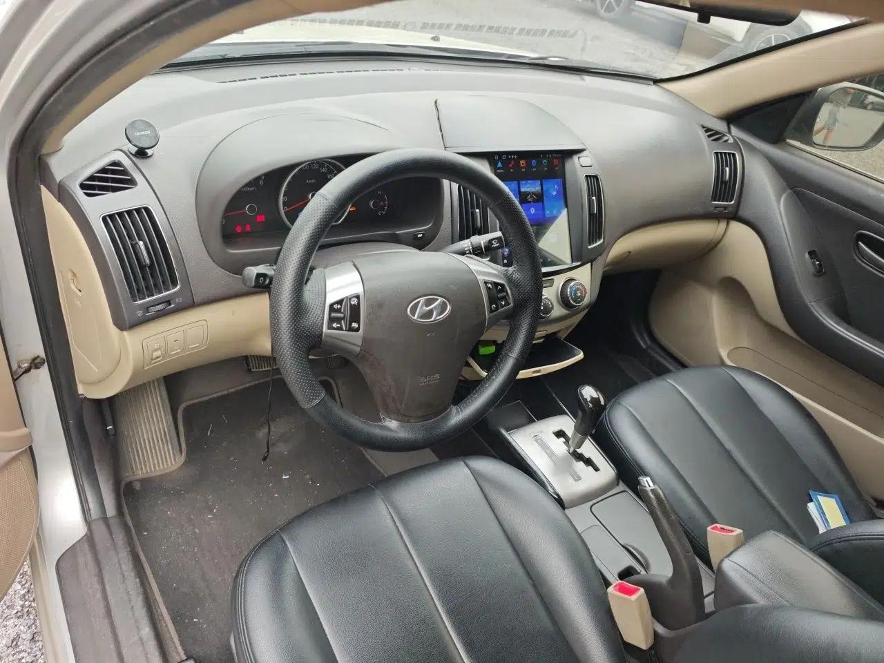 Hyundai Celesta 2011 1.6L Automatic Comfort Edition — миниатюра 9