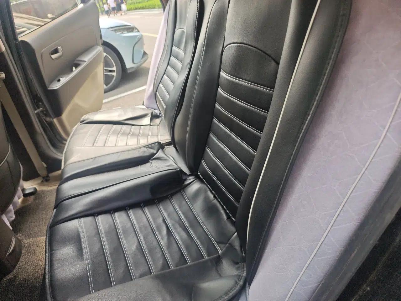 Hyundai Celesta 2011 1.6L Manual Comfort Edition — миниатюра 17