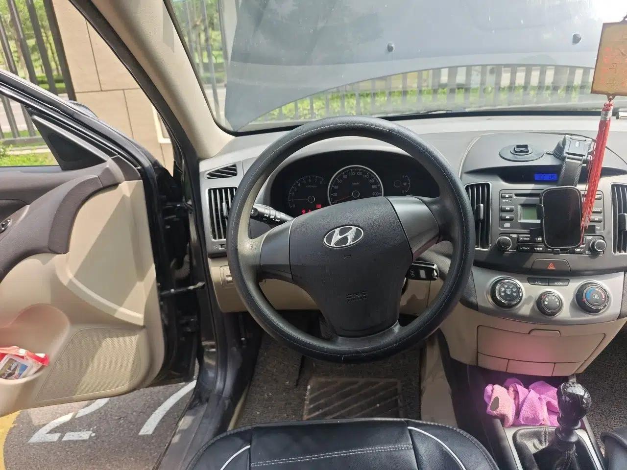 Hyundai Celesta 2011 1.6L Manual Comfort Edition — миниатюра 10