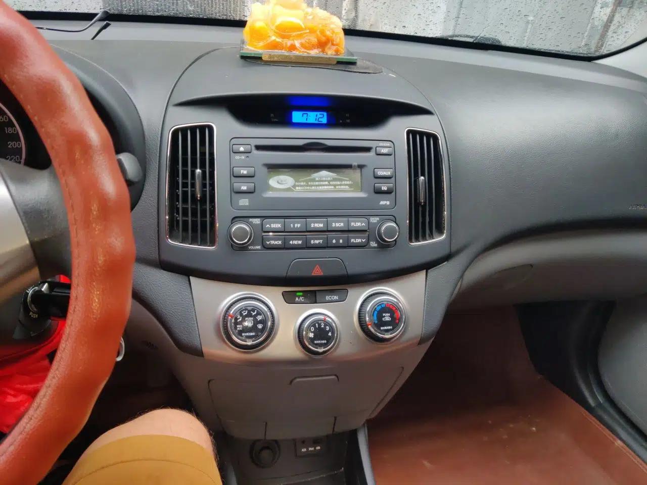 Hyundai Celesta 2011 1.6L Manual Comfort Edition — миниатюра 13