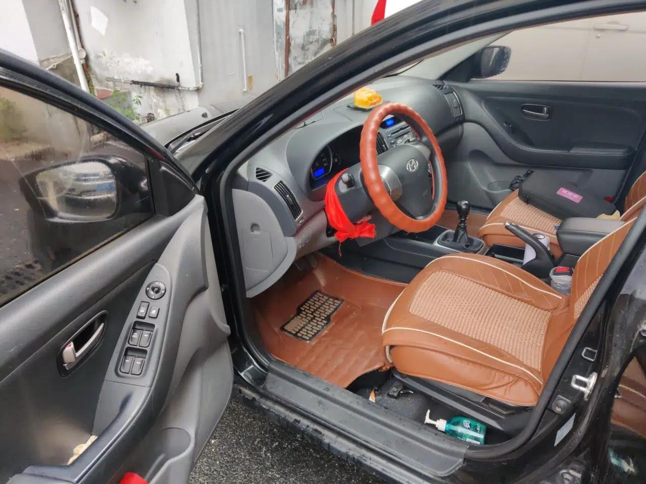 Hyundai Celesta 2011 1.6L Manual Comfort Edition — миниатюра 16