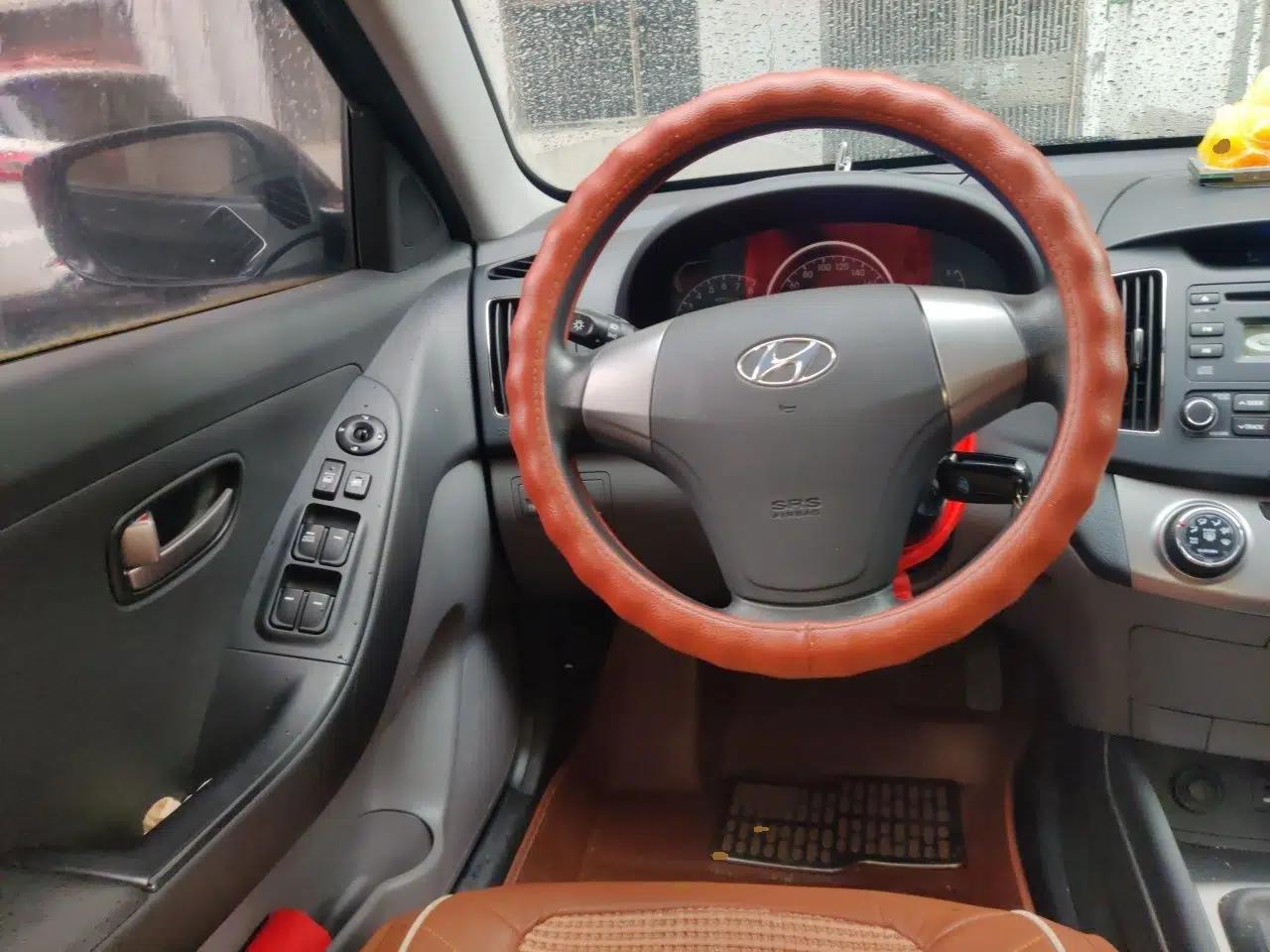 Hyundai Celesta 2011 1.6L Manual Comfort Edition — миниатюра 10