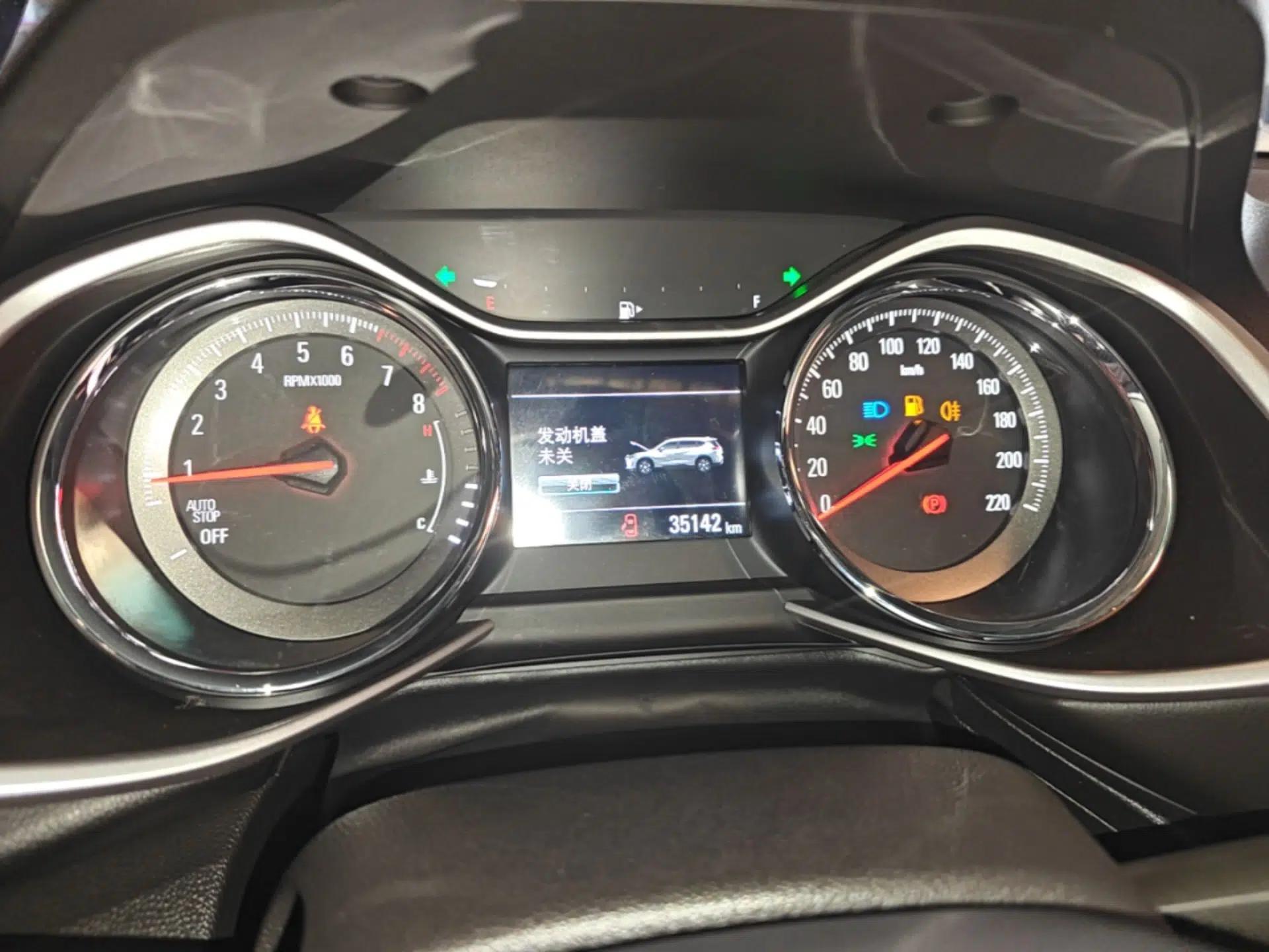 Chevrolet Orlando 2020 Light Hybrid Redline 530T Automatic Enjoyment Edition (5+2 Models) — миниатюра 19