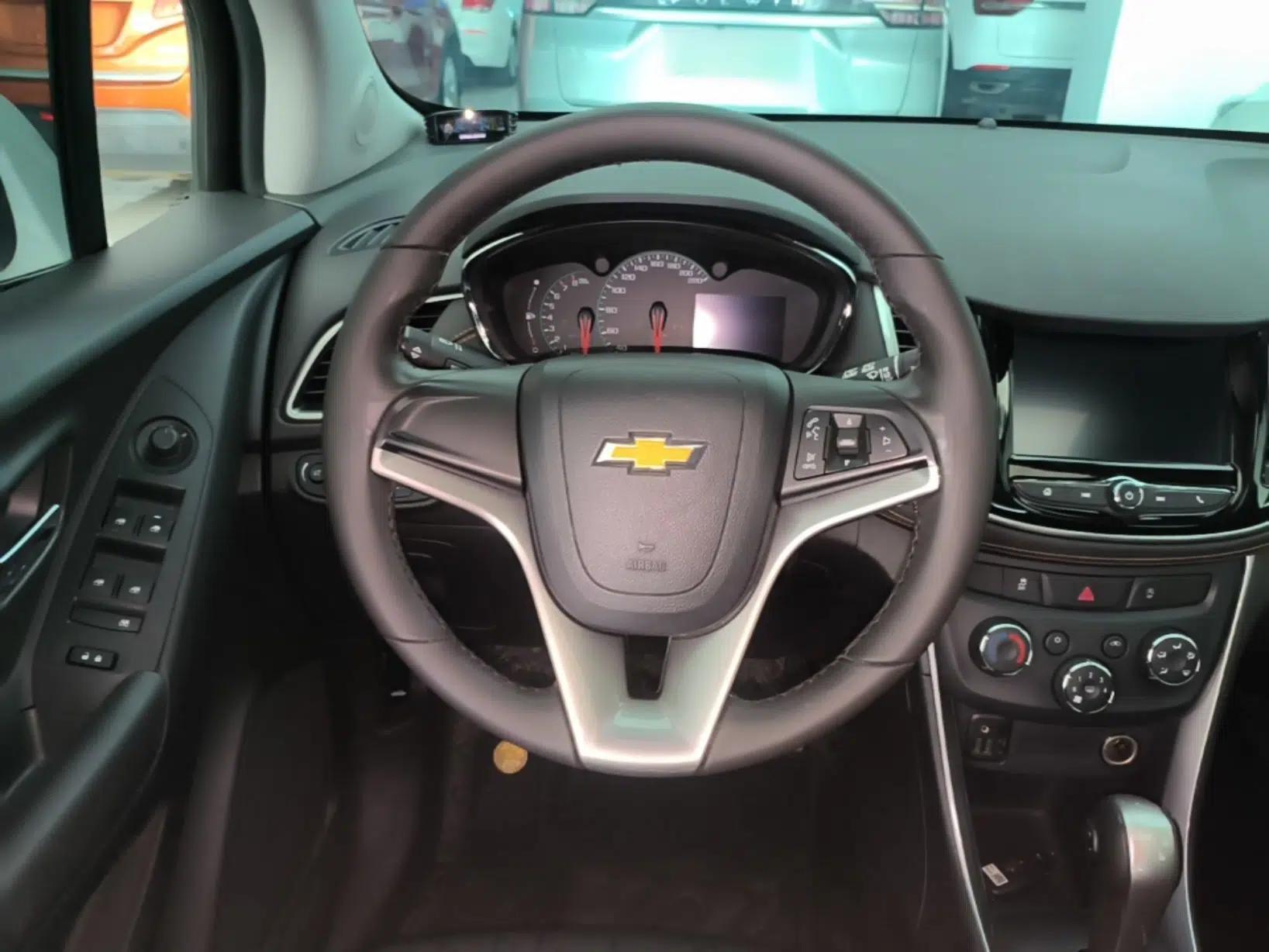Chevrolet Trax 2017 1.4T Automatic Two-Wheel Drive Luxury Version — миниатюра 13