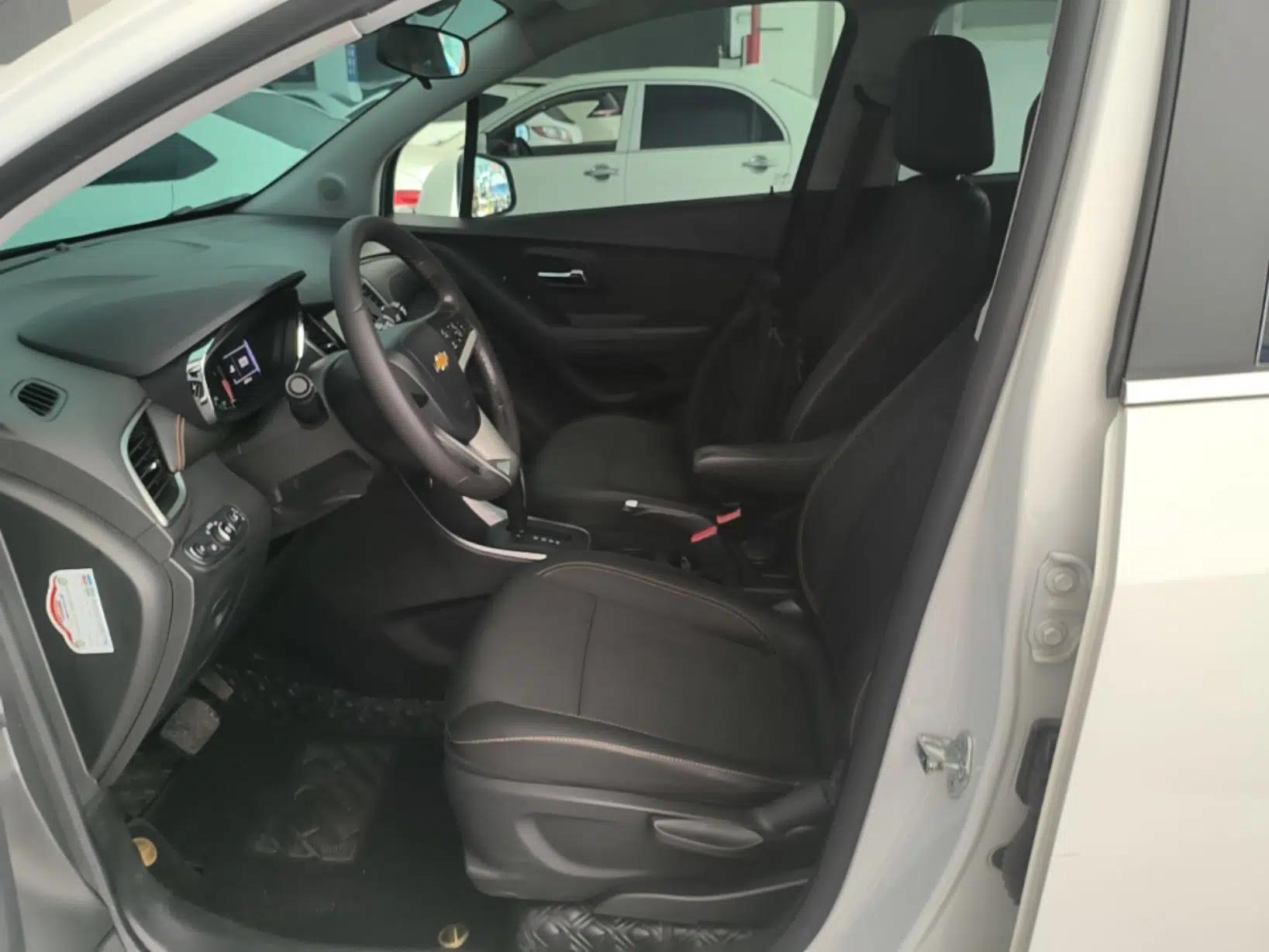 Chevrolet Trax 2017 1.4T Automatic Two-Wheel Drive Luxury Version — миниатюра 17