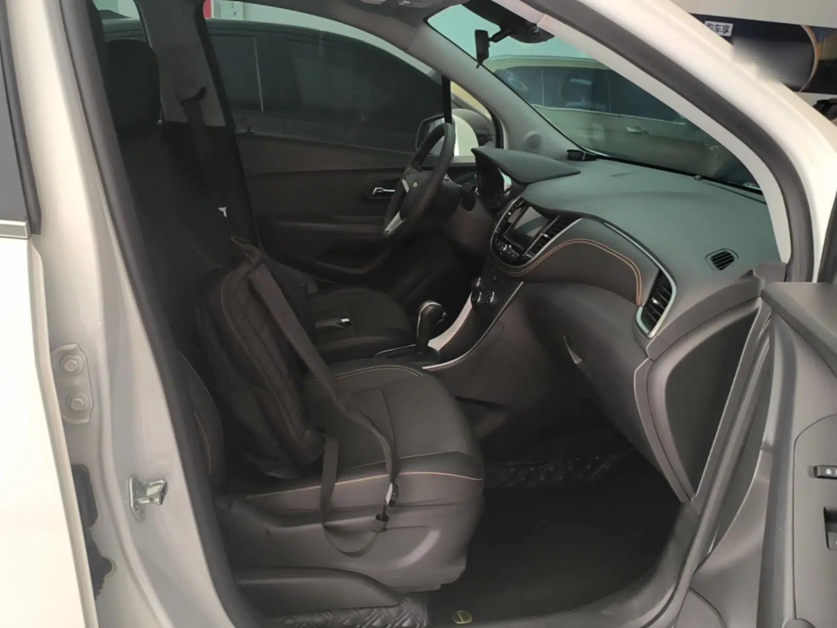 Chevrolet Trax 2017 1.4T Automatic Two-Wheel Drive Luxury Version — миниатюра 19