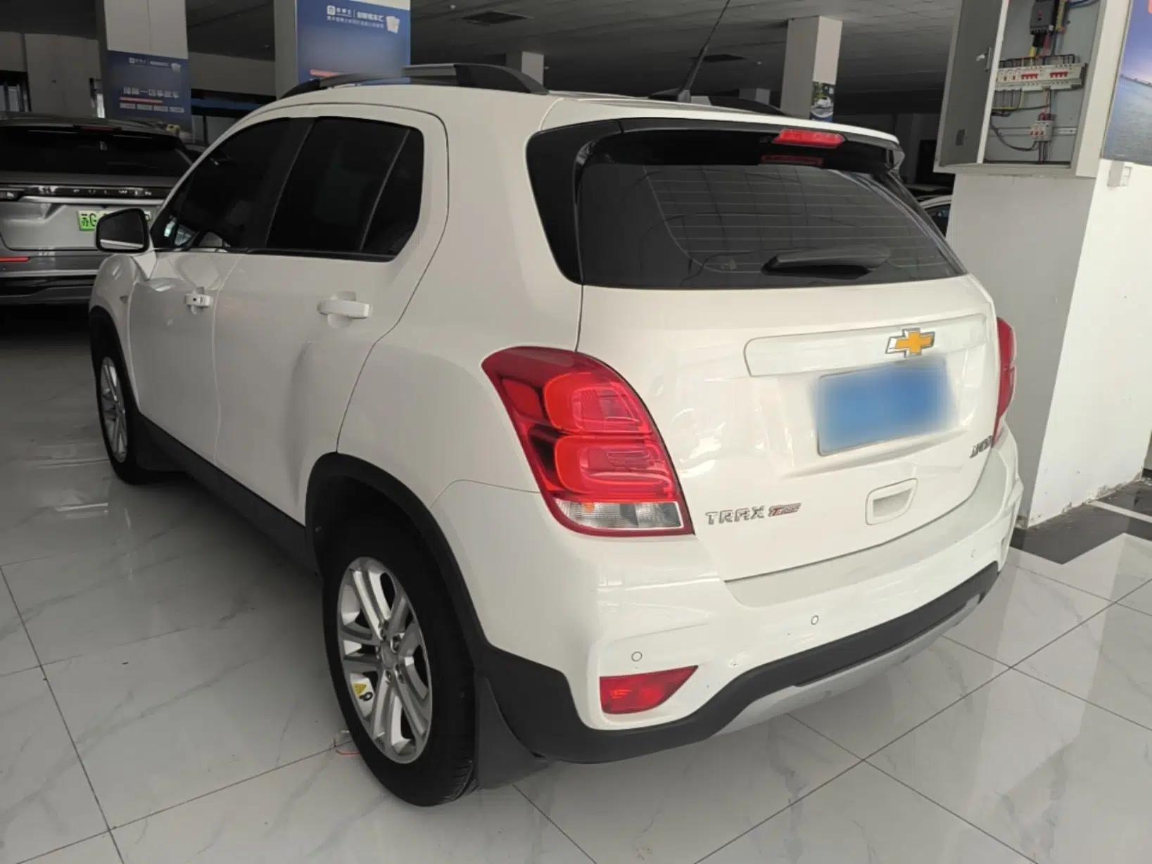 Chevrolet Trax 2017 1.4T Automatic Two-Wheel Drive Luxury Version — миниатюра 4
