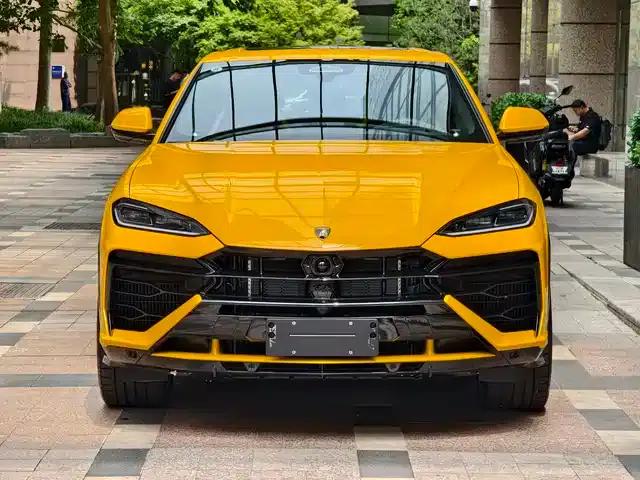 2025 Urus SE 4.0T Standard Edition