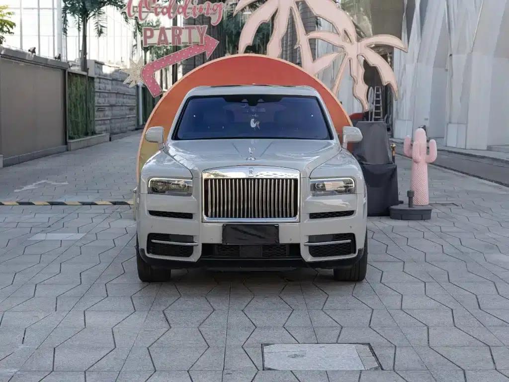 2018 Cullinan 5-seater — миниатюра 2