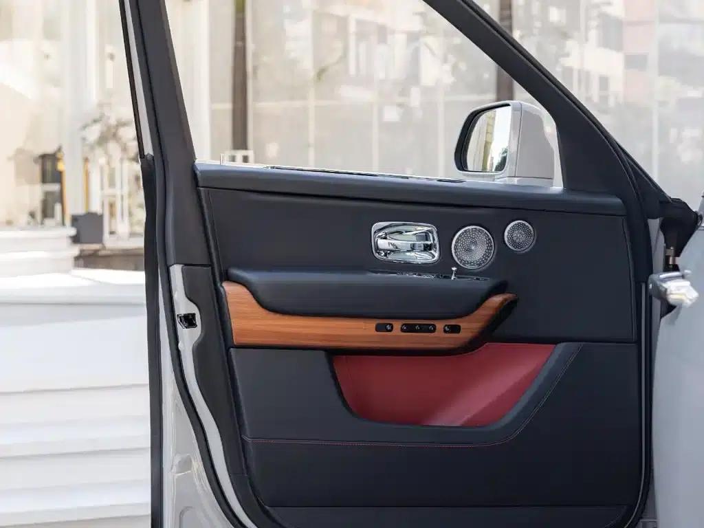 2018 Cullinan 5-seater — миниатюра 19