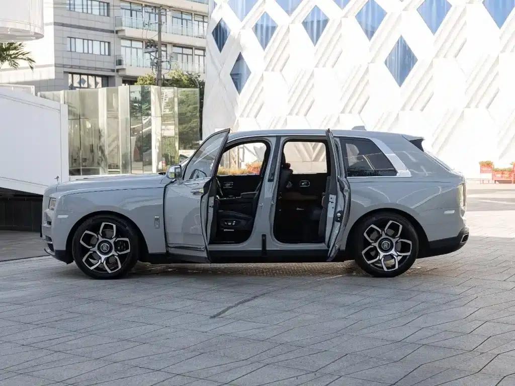 2018 Cullinan 5-seater — миниатюра 8
