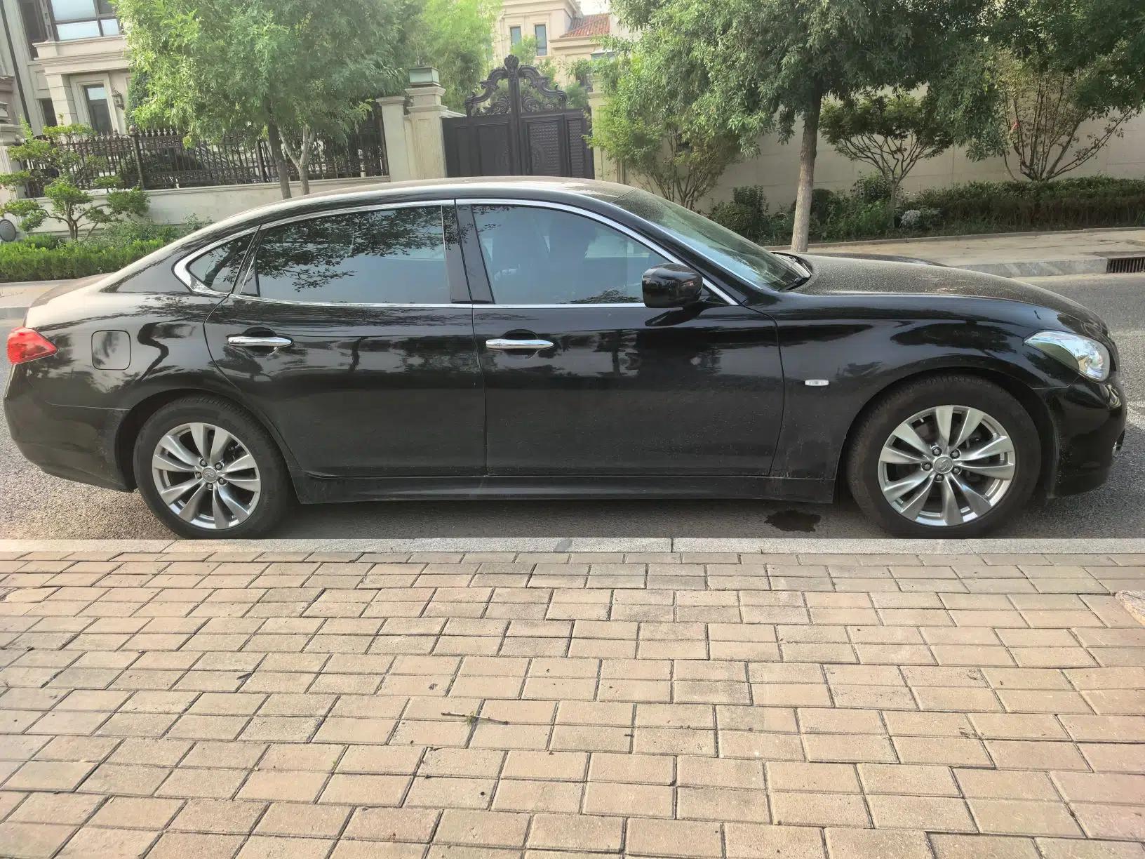Infiniti Q70 2013 Q70L 2.5L Comfort Edition — миниатюра 3